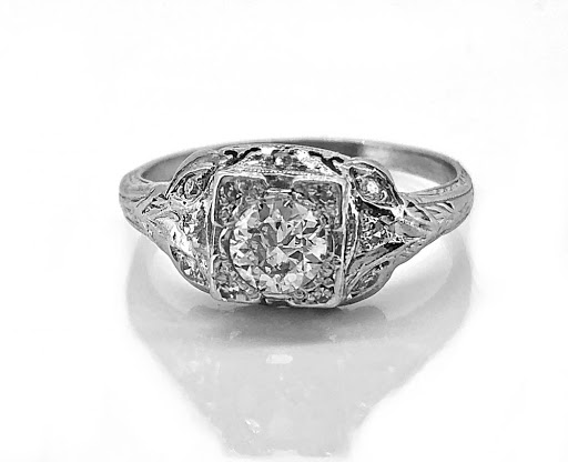 Jewelry Store «Gesner Estate Jewelry», reviews and photos, 1600 W Bay Dr, Largo, FL 33770, USA