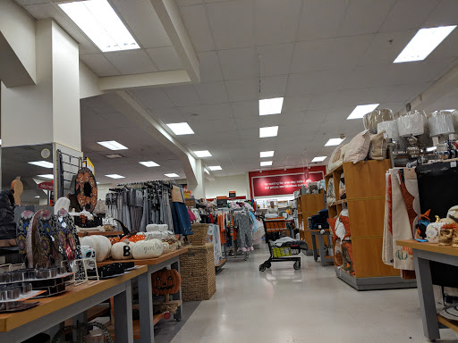 Department Store «T.J. Maxx», reviews and photos, 525 Harvard St, Brookline, MA 02446, USA