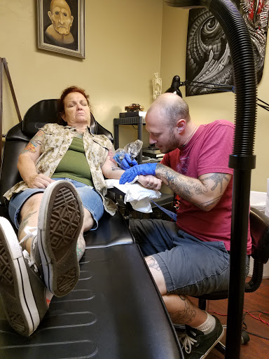 Tattoo Shop «Square City Tattoo», reviews and photos, 129 Main St C, Chardon, OH 44024, USA