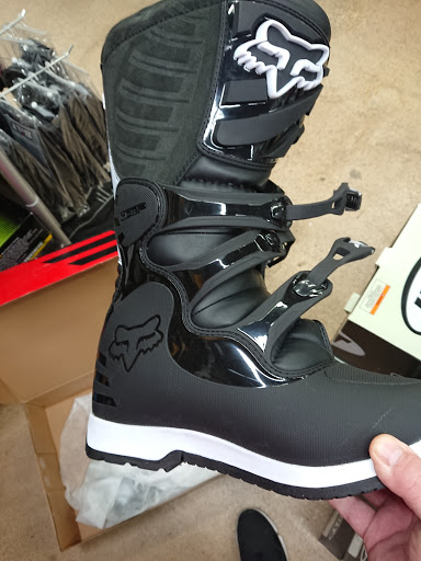 Motorcycle Parts Store «Cycle Gear», reviews and photos, 1424 Airport Fwy, Bedford, TX 76022, USA