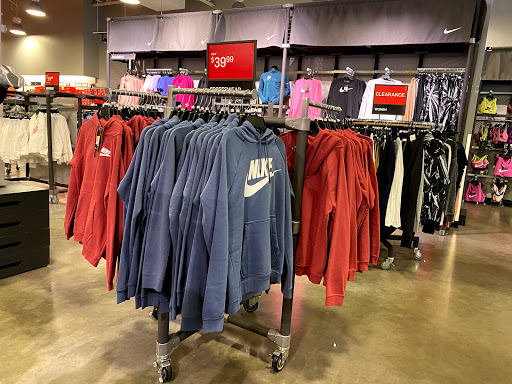 Sporting Goods Store «Nike Factory Store», reviews and photos, 20 Killingworth Tpke #155, Clinton, CT 06413, USA