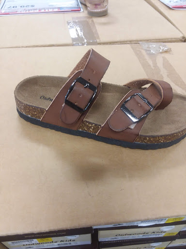 Shoe Store «GB Shoes», reviews and photos, 1290 S Pleasantburg Dr, Greenville, SC 29605, USA