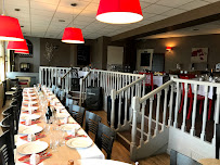 Atmosphère du Restaurant Le Rond Point à Laval - n°15