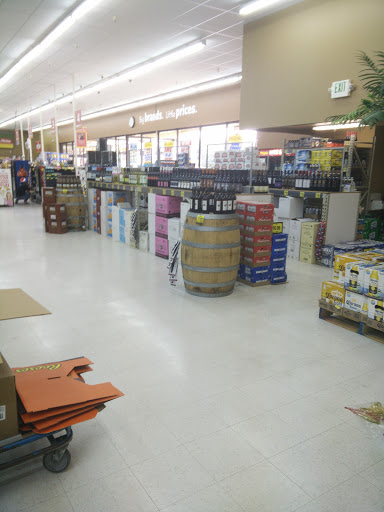 Grocery Store «Grocery Outlet Bargain Market», reviews and photos, 4157 NW U.S. 101 #101, Lincoln City, OR 97367, USA