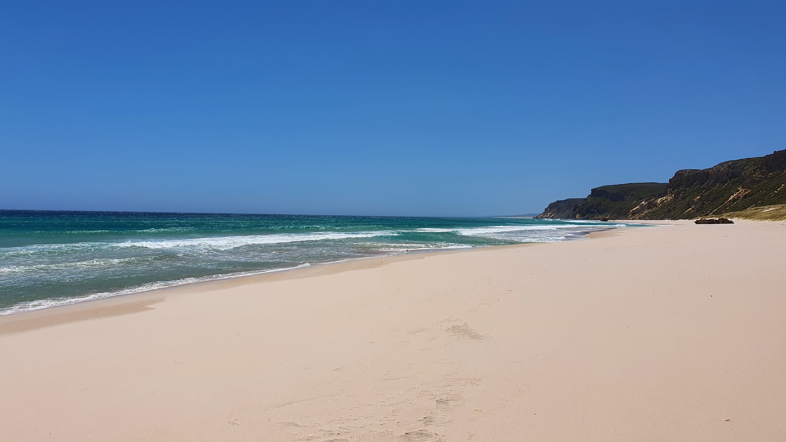 Salmon Beach'in fotoğrafı düz ve uzun ile birlikte