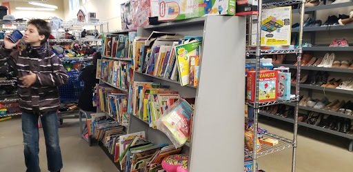 Non-Profit Organization «Goodwill Store & Donation Center», reviews and photos, 351 E Roosevelt Rd, Lombard, IL 60148, USA