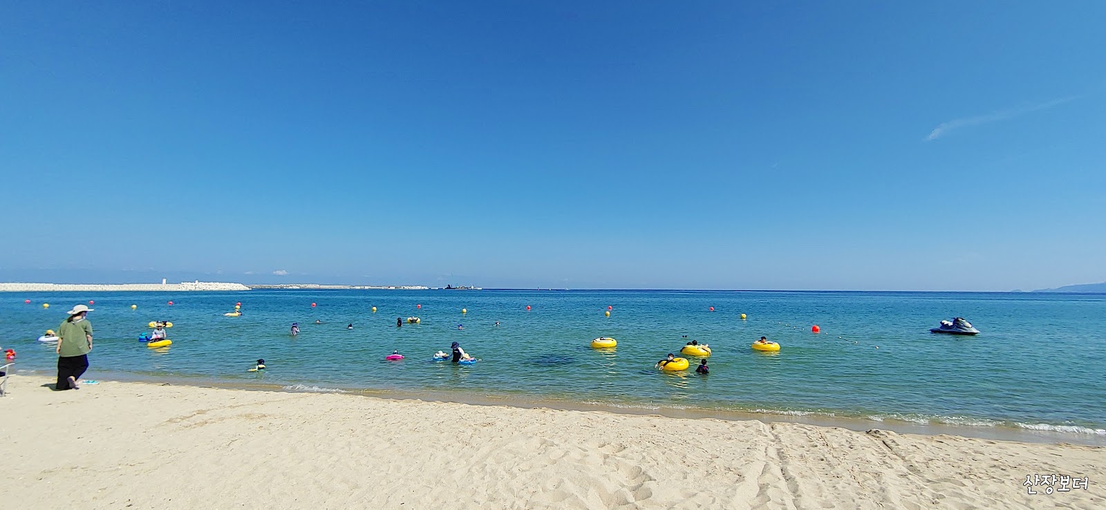 Foto van Hupo Beach met turquoise puur water oppervlakte