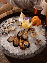 Huître du Restaurant de fruits de mer Coquillages Claude Les Grandes Halles Du vieux Port à Marseille - n°2