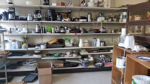 Clothing Store «BAM Thrift Store», reviews and photos, 1340 Madison Ave, Memphis, TN 38104, USA