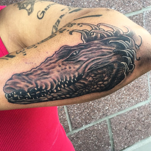 Tattoo Shop «Camp Creek Body Art & Laser», reviews and photos, 3560 Camp Creek Pkwy #148, East Point, GA 30344, USA