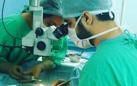 Dr Akhil Batra - Eye Surgeon image