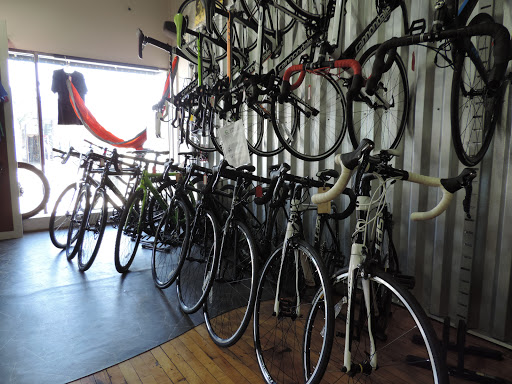 Bicycle Store «The Bike Hub», reviews and photos, 495 N Main St, Glen Ellyn, IL 60137, USA
