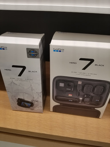 Computer Store «Apple Mayfair», reviews and photos, 2500 N. Mayfair Road, Wauwatosa, WI 53226, USA