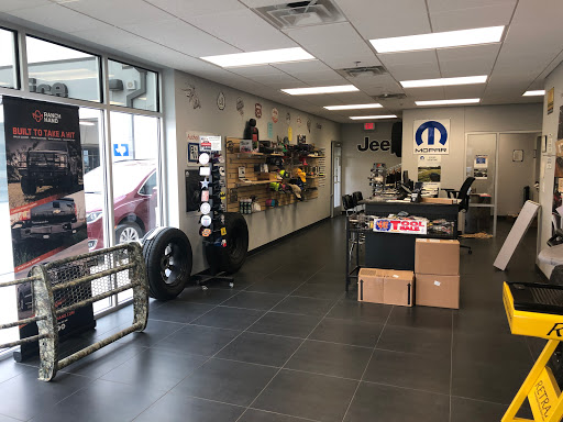 Car Dealer «Mike Brown Chrysler Dodge Jeep», reviews and photos, 4970 E Hwy 377, Granbury, TX 76049, USA