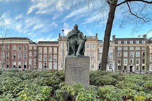 Standbeeld Johan van Oldenbarnevelt image