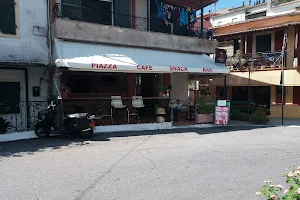 Piazza cafe image