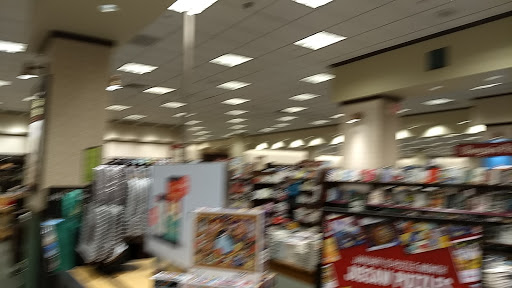 Book Store «Barnes & Noble», reviews and photos, 444 Broadway, Saugus, MA 01906, USA