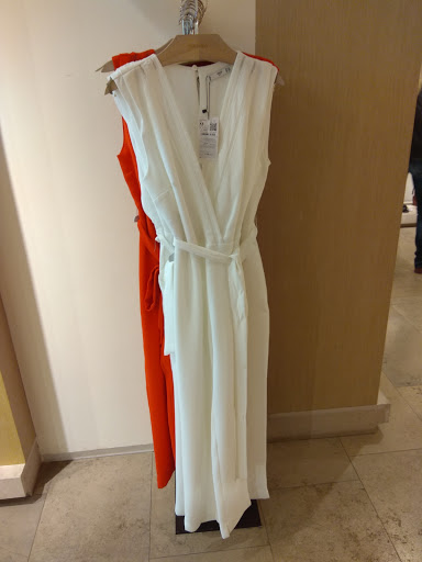 Stores to buy long dresses Kiev