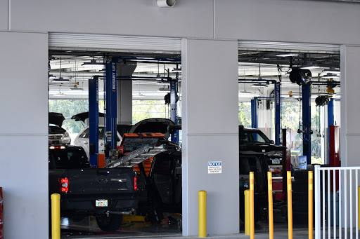 Car Dealer «Tamiami Ford», reviews and photos, 1471 Airport Pulling Rd N, Naples, FL 34104, USA