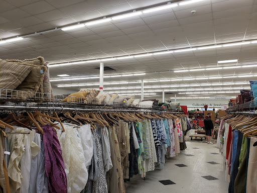 Thrift Store «The Salvation Army Family Store & Donation Center», reviews and photos, 9850 Telegraph Rd, Taylor, MI 48180, USA