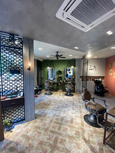 ΚΟΜΜΩΤΗΡΙΟ ΚΩΝΣΤΑΝΤΙΝΟΣ