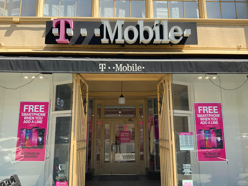 Cell Phone Store «T-Mobile», reviews and photos, 33 E Colorado Blvd, Pasadena, CA 91105, USA