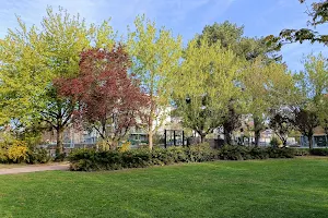 Parc Dumoulin image
