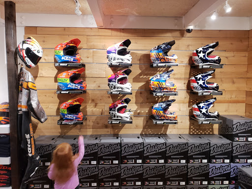 Clothing Store «Troy Lee Designs», reviews and photos, 380 Glenneyre St, Laguna Beach, CA 92651, USA