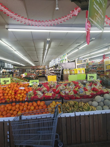 Grocery Store «C-Town Supermarkets», reviews and photos, 120 Clinton Ave, Newark, NJ 07114, USA