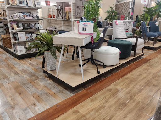 Department Store «HomeGoods», reviews and photos, 11100 W Burleigh St #140, Wauwatosa, WI 53222, USA