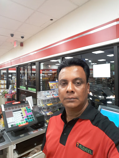 Convenience Store «7-Eleven», reviews and photos, 324 Merrick Rd, Rockville Centre, NY 11570, USA