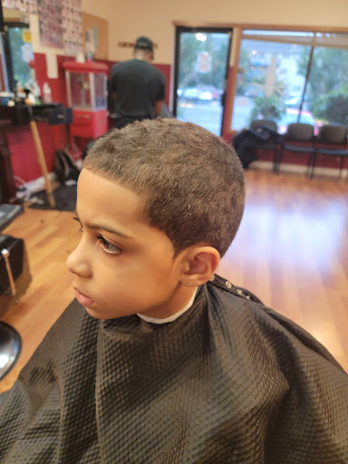 Barber Shop «Cutting Corners Barber Shop», reviews and photos, 12811 8th Ave W, Everett, WA 98204, USA