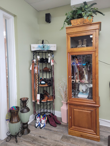 Thrift Store «Restoration Ministries Thrift», reviews and photos, 14950 Dixie Hwy, Harvey, IL 60426, USA