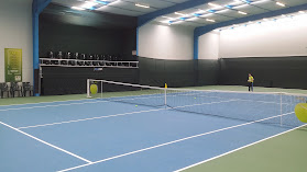 Тенис Зала Атаро Клима