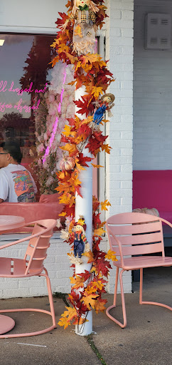 Shopping Mall «Fairfield Shopping Center», reviews and photos, 5322 Lord Dunmore Ct, Virginia Beach, VA 23464, USA