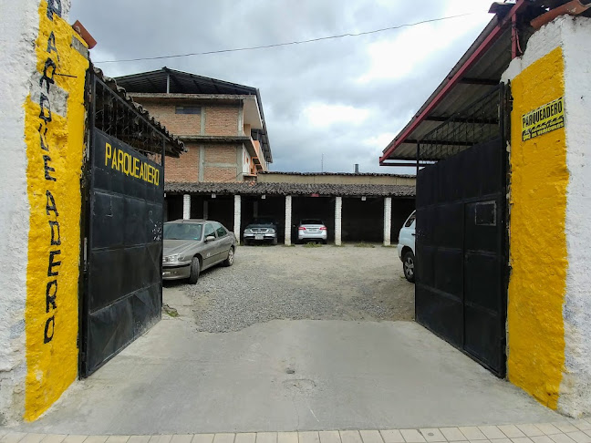 Opiniones de Miguel Riofrio Parking Lot en Loja - Servicio de transporte