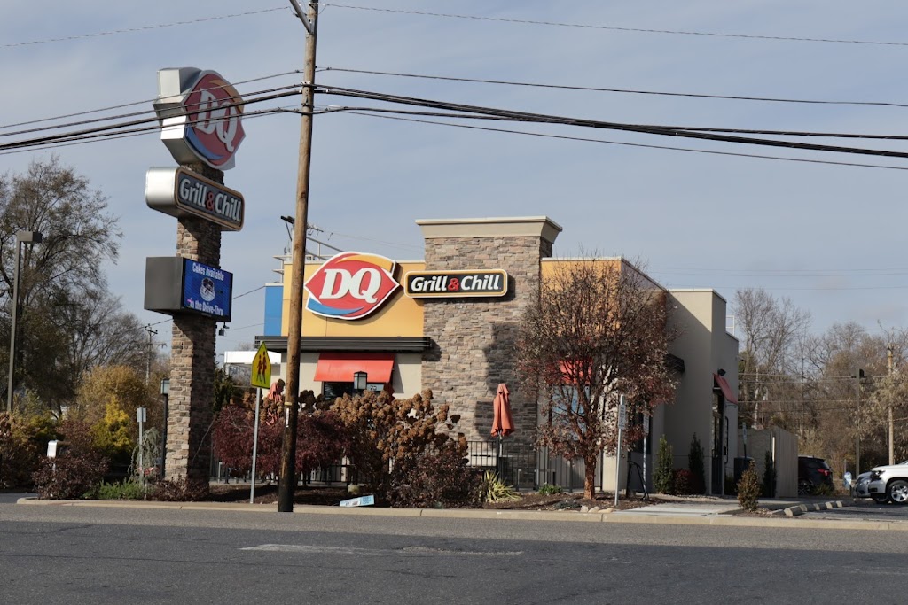Dairy Queen Grill & Chill - Carlton Street DQ 22801