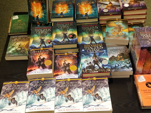Book Store «Barnes & Noble», reviews and photos, 4935 S 76th St, Greenfield, WI 53220, USA