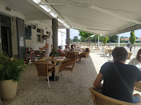 Atmosphère du Restaurant Le Ribérou à Saujon - n°2