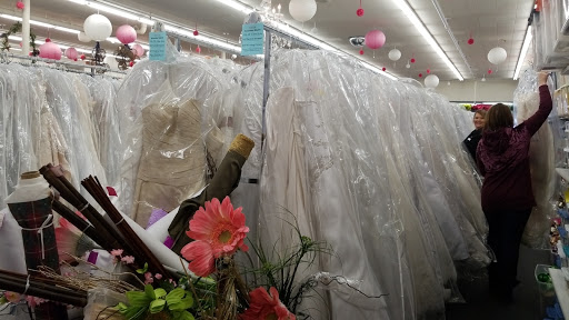 Bridal Shop «Bride To Be Consignment», reviews and photos, 8925 Penn Ave S, Bloomington, MN 55431, USA