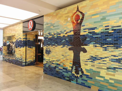 Sportswear Store «lululemon», reviews and photos, 337 Newbury St, Boston, MA 02115, USA