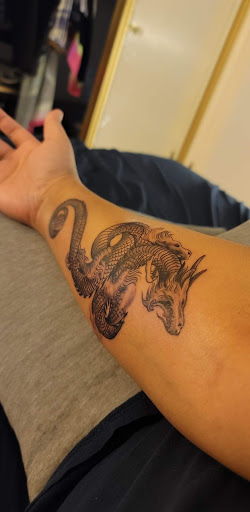 Tattoo Shop «Royal Six Tattoo», reviews and photos, 537 Main St, Placerville, CA 95667, USA