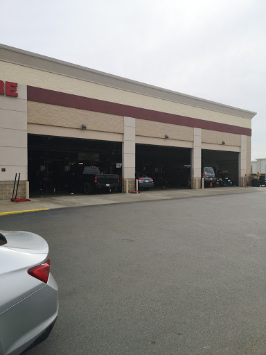 Tire Shop «Discount Tire Store - Clarksville, TN», reviews and photos, 1111 Merchants Blvd, Clarksville, TN 37040, USA
