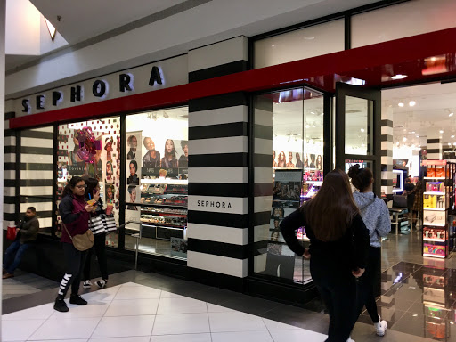Cosmetics Store «SEPHORA», reviews and photos, 5 Woodfield Mall, Schaumburg, IL 60173, USA