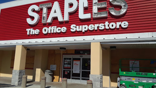 Office Supply Store «Staples», reviews and photos, 101 W Vine St, Kissimmee, FL 34741, USA