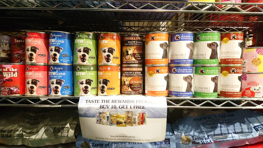 Pet Supply Store «The Dog Store», reviews and photos, 2301 Mt Vernon Ave, Alexandria, VA 22301, USA