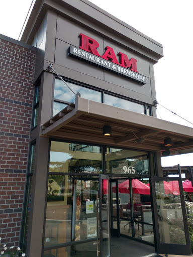 Shopping Mall «Grand Ridge Plaza», reviews and photos, 1451 Highlands Dr NE, Issaquah, WA 98029, USA