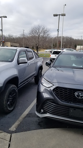 Toyota Dealer «Toyota of Kingsport», reviews and photos, 2525 E Stone Dr, Kingsport, TN 37660, USA