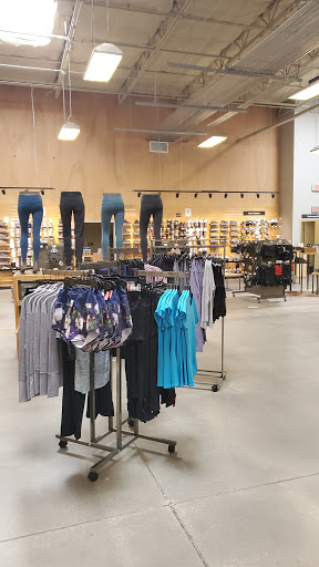 Camping Store «REI», reviews and photos, 710 S Rampart Blvd, Las Vegas, NV 89145, USA