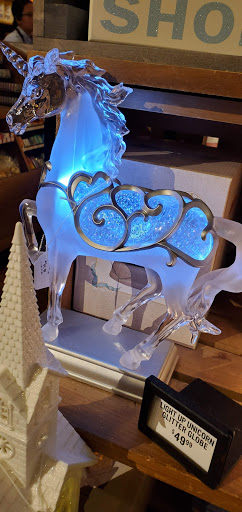 American Restaurant «Cracker Barrel Old Country Store», reviews and photos, 30 Research Dr, Milford, CT 06460, USA